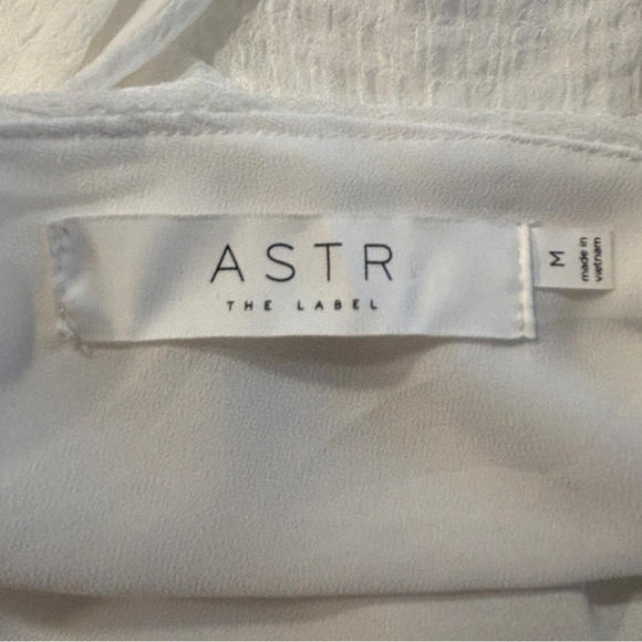 ASTR The Label Blouse Puff Balloon Sleeve Bubble Top Tie Back Size M - Picture 3 of 7